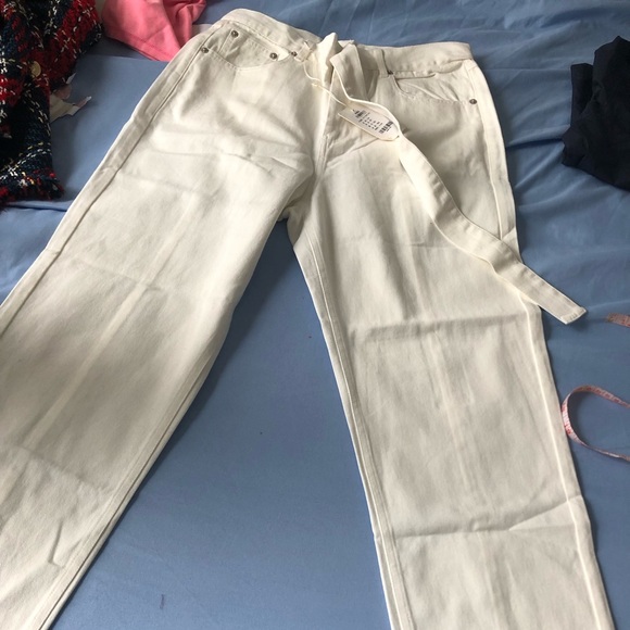 (SOLD)Women white pants - Picture 8 of 9